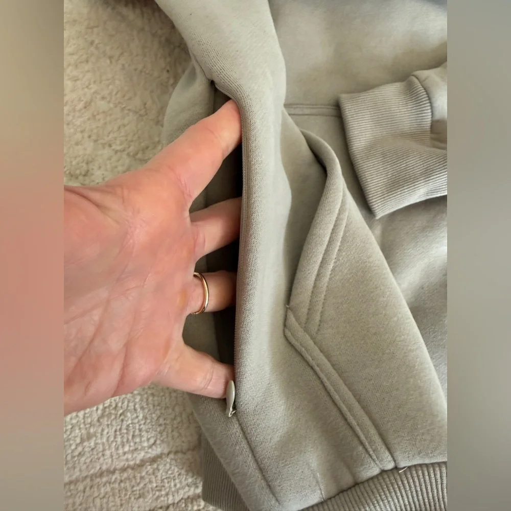 Comfrt Travel Hoodie in Stone - Picture 9 of 10
